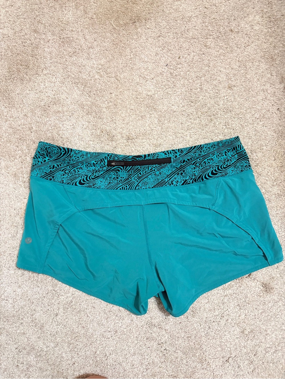 Lululemon Speed Up 2.5 inseam lined Teal Running Shorts with Patterned Waistband